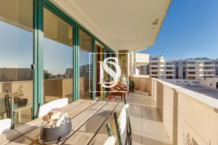 Apartamento T3 para Venda em Mindelo Foto 4