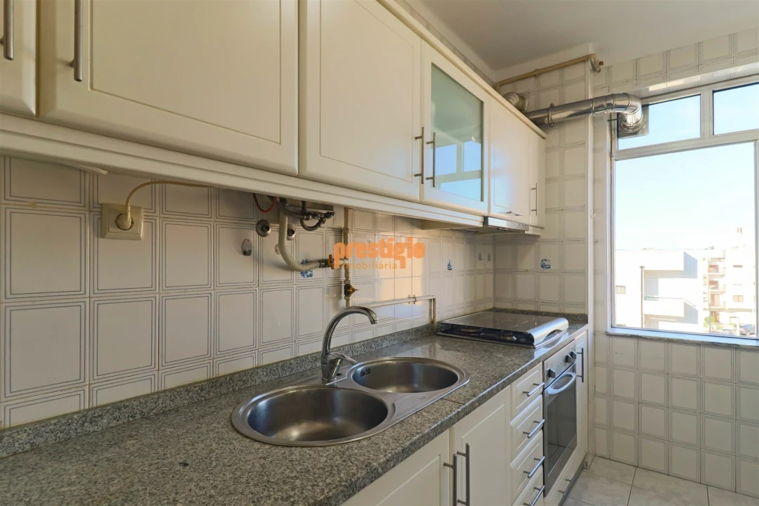 Apartamento T1 para Arrendamento em Braga (Maximinos, Sé e Cividade) Foto 7