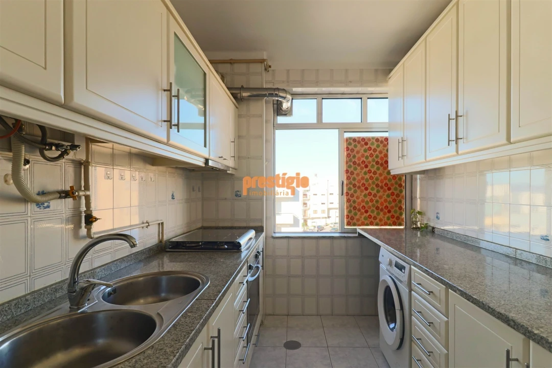 Apartamento T1 para Arrendamento em Braga (Maximinos, Sé e Cividade) Foto 5