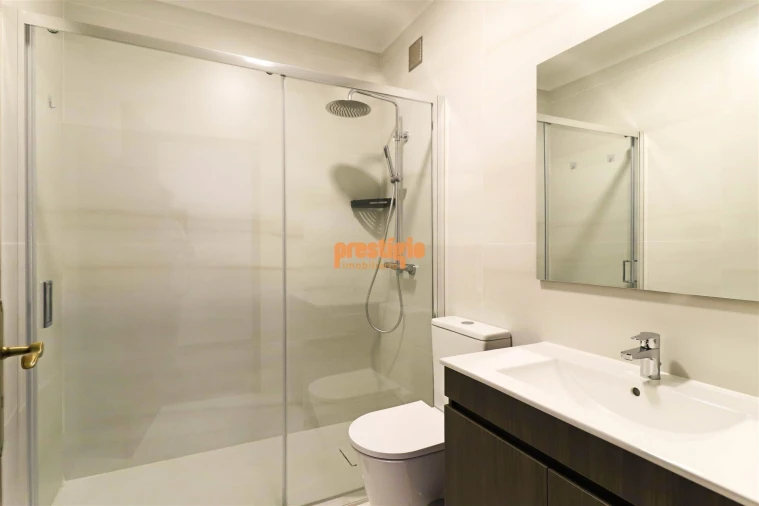Apartamento T1 para Arrendamento em Braga (Maximinos, Sé e Cividade) Foto 3
