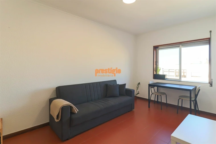 Apartamento T1 para Arrendamento em Braga (Maximinos, Sé e Cividade) Foto 12