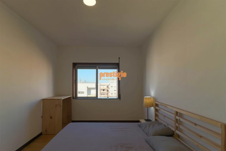 Apartamento T1 para Arrendamento em Braga (Maximinos, Sé e Cividade) Foto 17