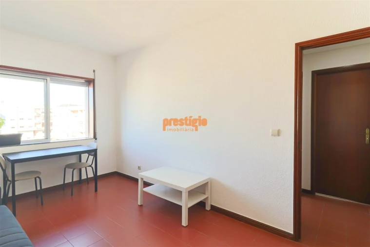 Apartamento T1 para Arrendamento em Braga (Maximinos, Sé e Cividade) Foto 11