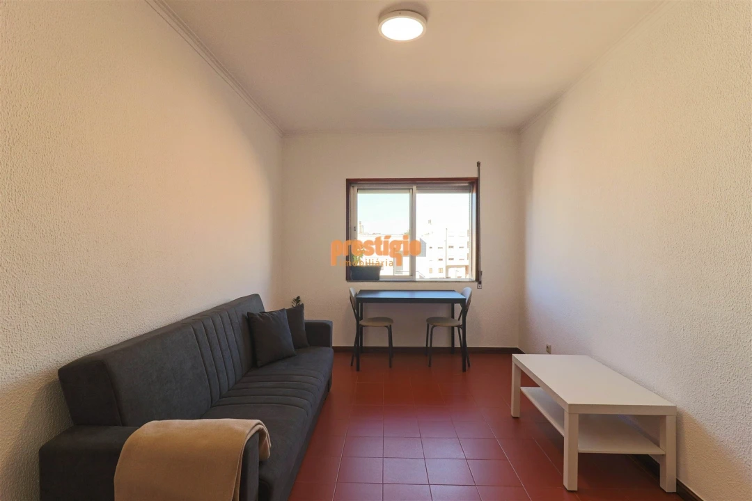 Apartamento T1 para Arrendamento em Braga (Maximinos, Sé e Cividade) Foto 13