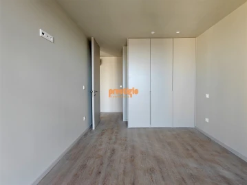 Apartamento T1 para Venda em Real, Dume e Semelhe