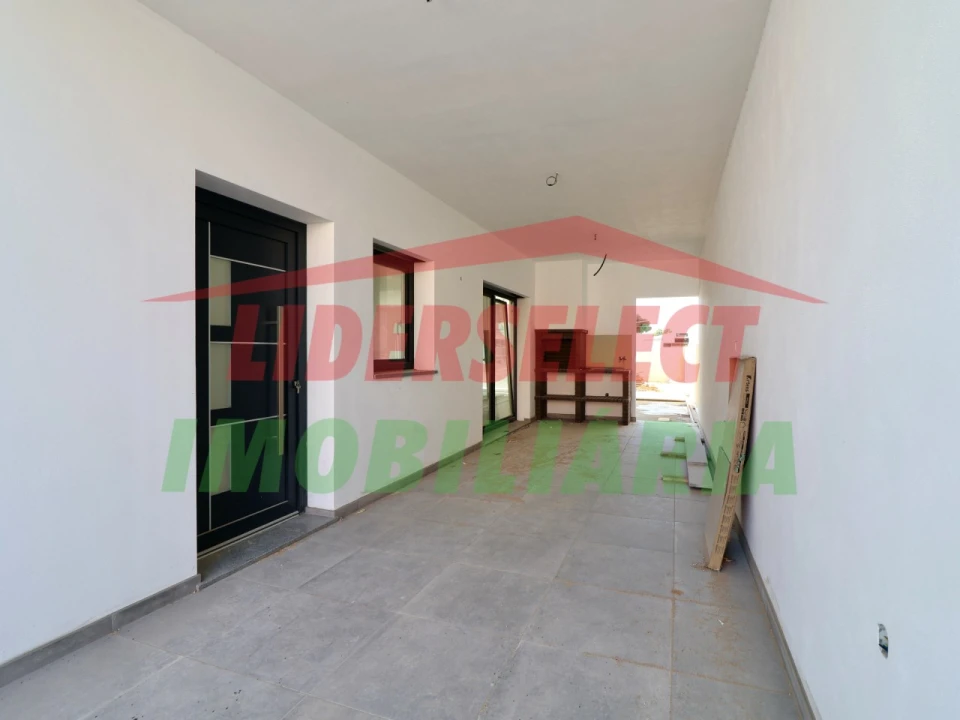 Moradia T4 para Venda em Silveira Foto 2