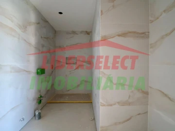 Moradia T4 para Venda em Silveira