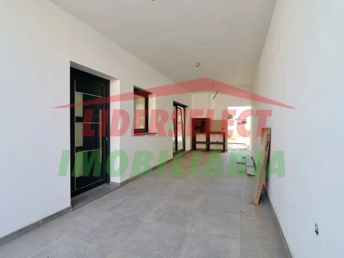 Moradia T4 para Venda em Silveira Foto 2