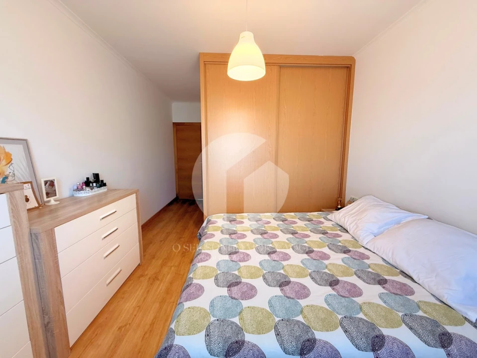 Apartamento T2 para Venda em Quelfes Foto 18