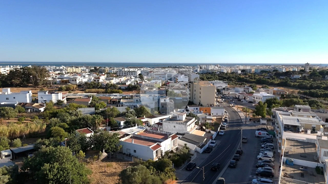 Apartamento T2 para Venda em Quelfes Foto 29