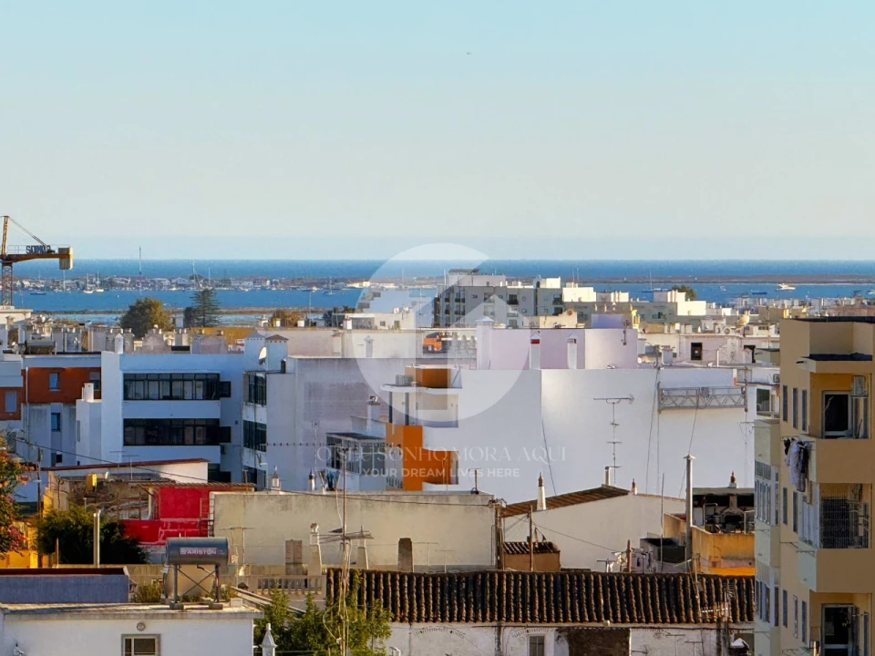 Apartamento T2 para Venda em Quelfes Foto 30