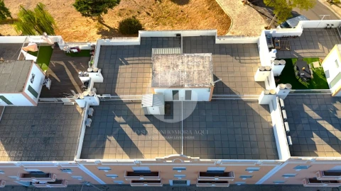 Apartamento T2 para Venda em Quelfes
