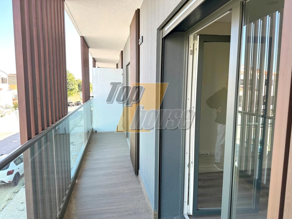 Apartamento T1 para Venda em Caparica e Trafaria Foto 11