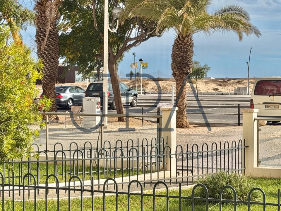 Negócio para Venda em Monte Gordo Foto 1