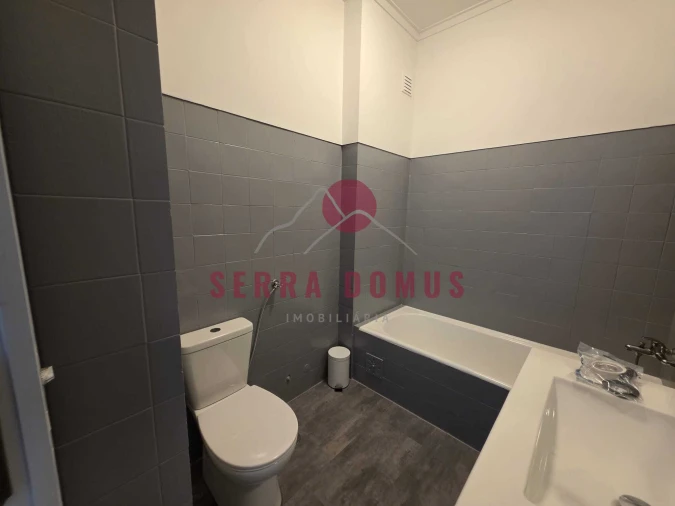 Apartamento T2 para Venda em Algueirão-Mem Martins Foto 7