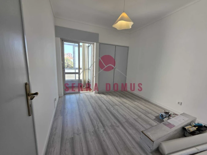 Apartamento T2 para Venda em Algueirão-Mem Martins Foto 15