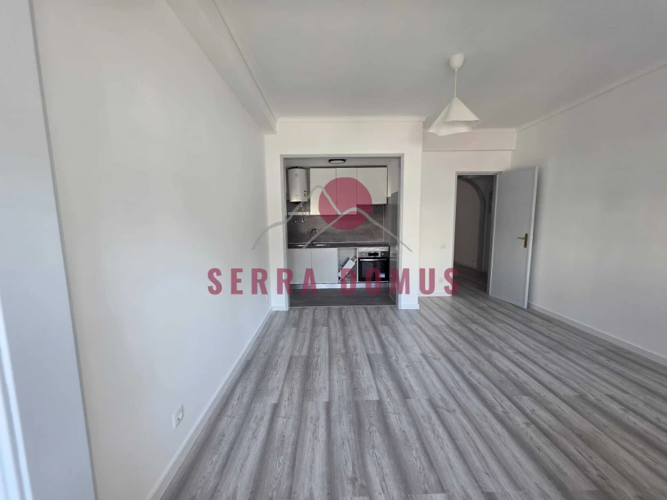 Apartamento T2 para Venda em Algueirão-Mem Martins Foto 4