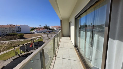 Apartamento T3 para Venda em Atouguia da Baleia