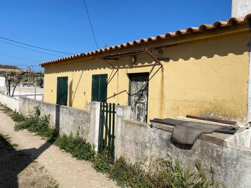 Moradia T1 para Venda em São Pedro da Cadeira Foto 4