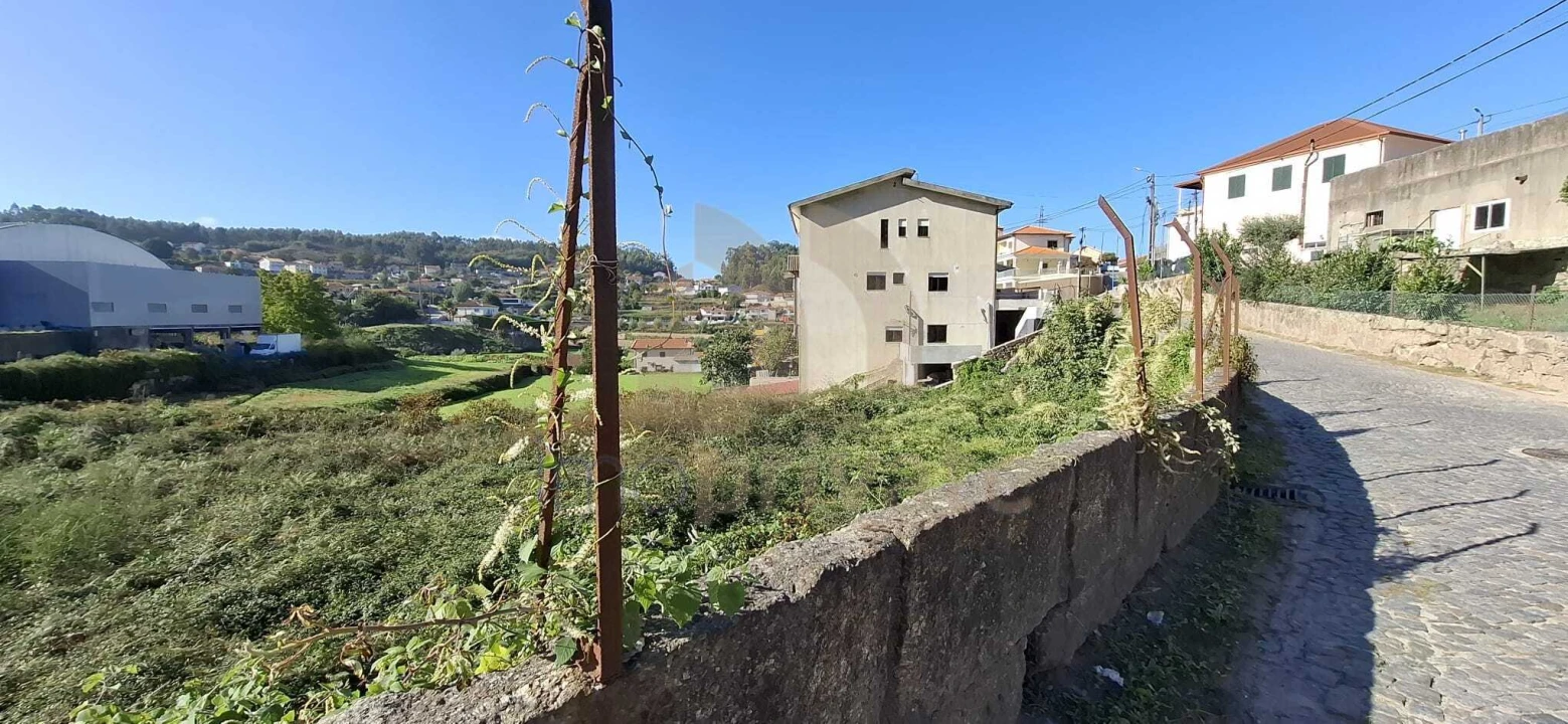 Terreno para Venda em Vilarinho Foto 7