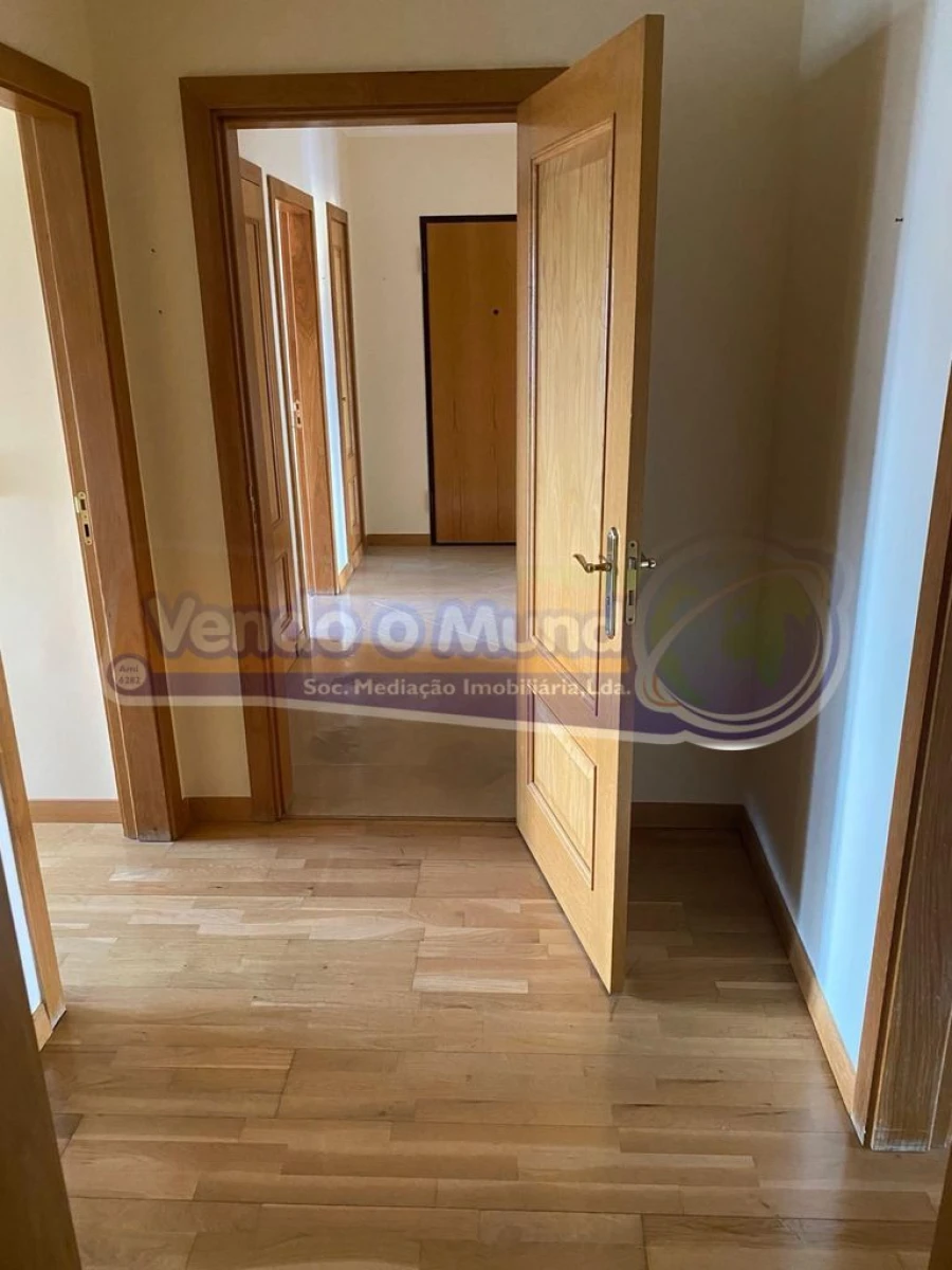 Apartamento T3 para Venda em Samora Correia Foto 3