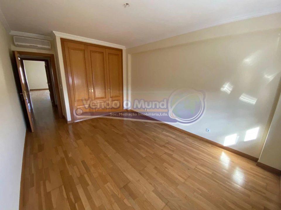 Apartamento T3 para Venda em Samora Correia Foto 4