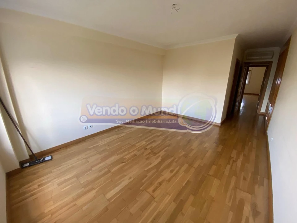 Apartamento T3 para Venda em Samora Correia Foto 8