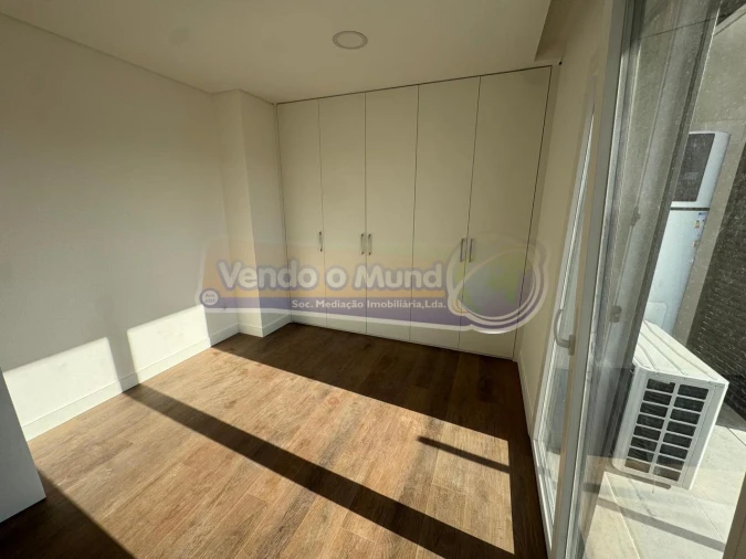 Apartamento T3 para Venda em Benavente Foto 7