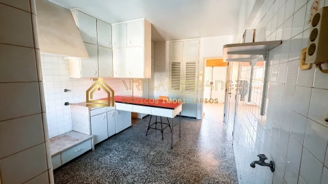 Moradia T6 para Venda em Oeiras e São Julião da Barra, Paço de Arcos e Caxias
