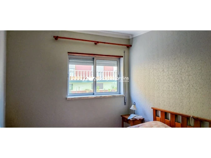 Apartamento T2 para Venda em Coimbrão Foto 7