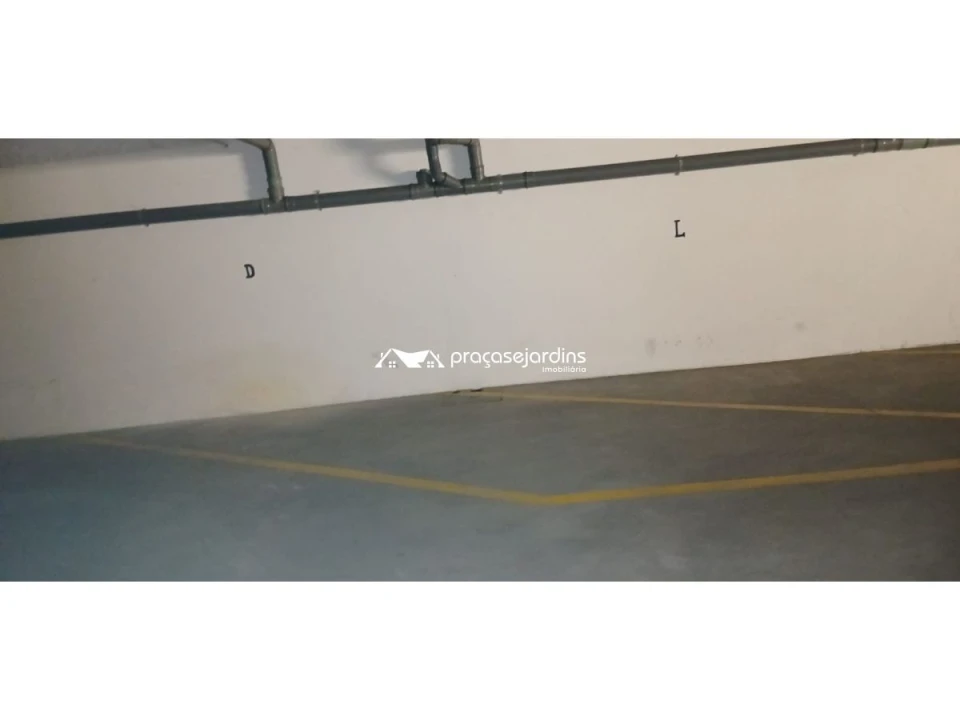Apartamento T2 para Venda em Coimbrão Foto 11