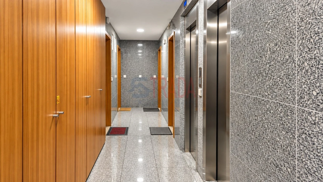 Apartamento T1 para Venda em Gualtar Foto 11