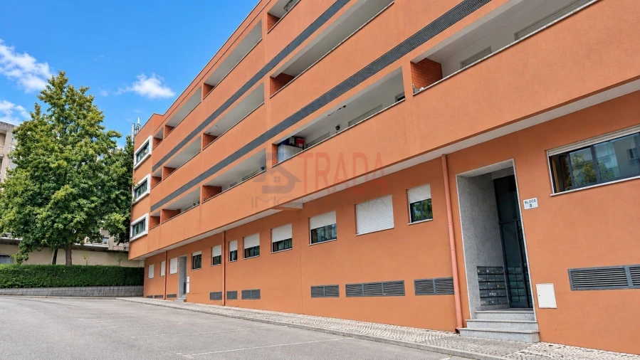 Apartamento T1 para Venda em Gualtar Foto 18