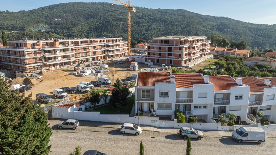Moradia T3 para Venda em Nogueira, Fraião e Lamaçães Foto 2