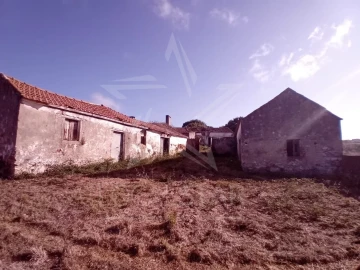 Moradia para Venda em Salir de Matos