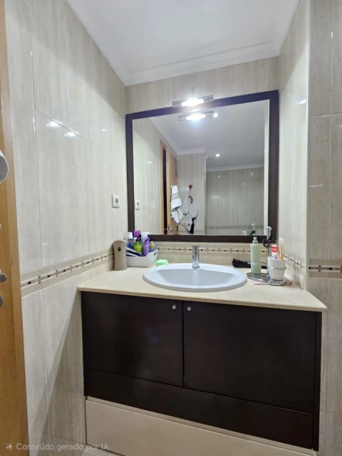 Apartamento T2 para Venda em Vila Nova de Famalicão e Calendário