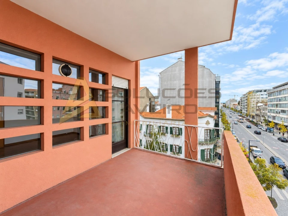 Apartamento T3 para Venda em Glória e Vera Cruz Foto 5
