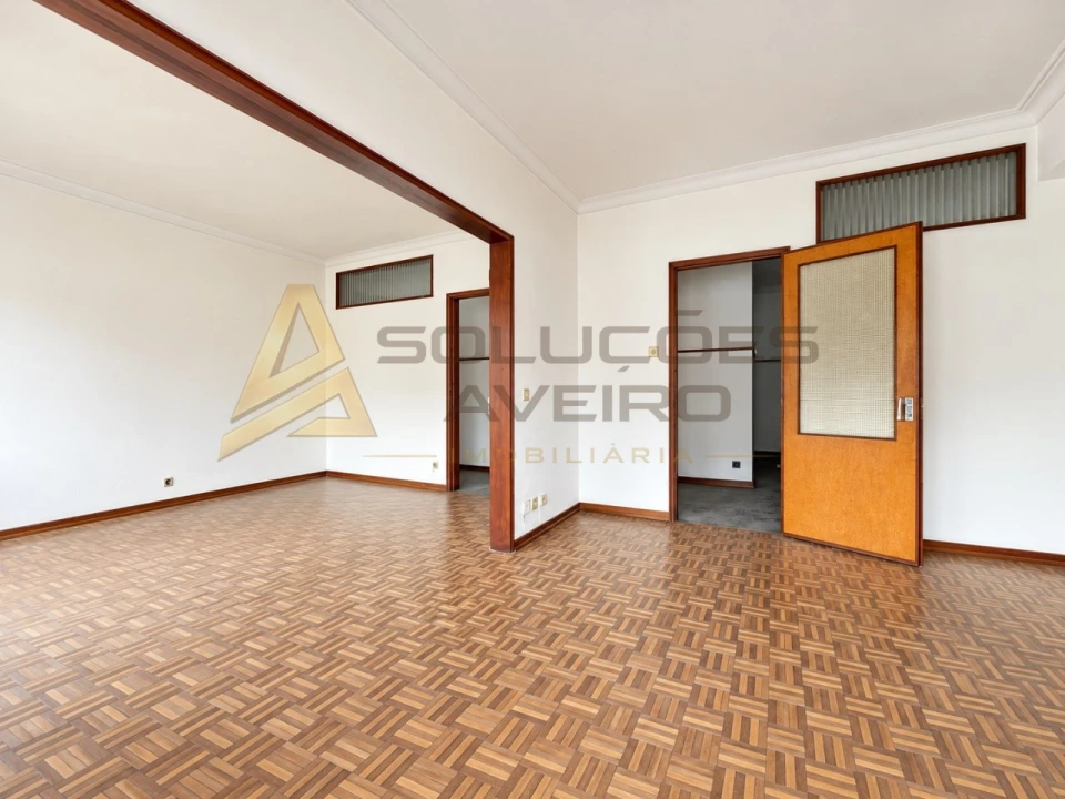 Apartamento T3 para Venda em Glória e Vera Cruz Foto 12