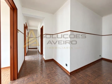 Apartamento T3 para Venda em Glória e Vera Cruz