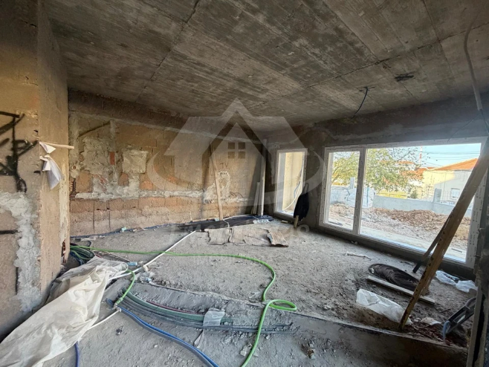 Moradia T3 para Venda em Santa Iria de Azoia, São João da Talha e Bobadela Foto 27