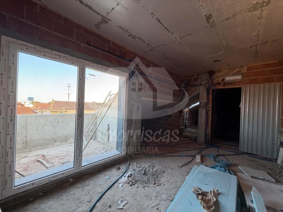 Moradia T3 para Venda em Santa Iria de Azoia, São João da Talha e Bobadela Foto 37