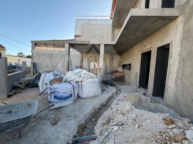 Moradia T3 para Venda em Santa Iria de Azoia, São João da Talha e Bobadela Foto 26