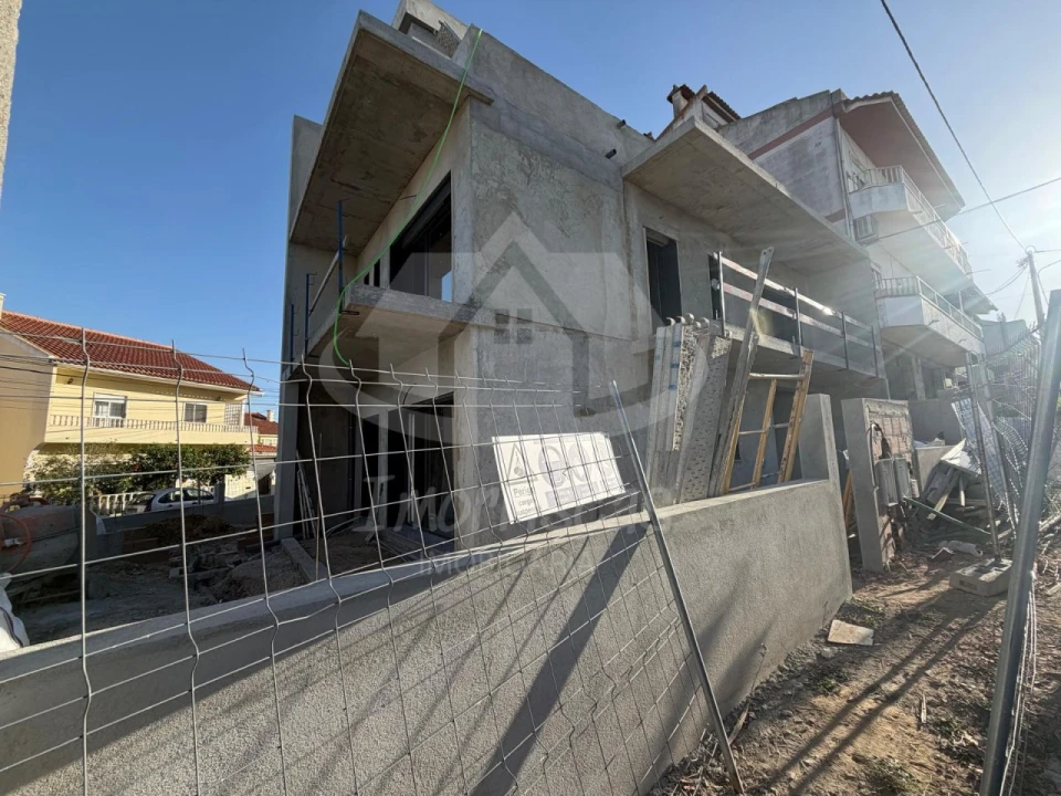 Moradia T3 para Venda em Santa Iria de Azoia, São João da Talha e Bobadela Foto 19