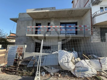 Moradia T3 para Venda em Santa Iria de Azoia, São João da Talha e Bobadela