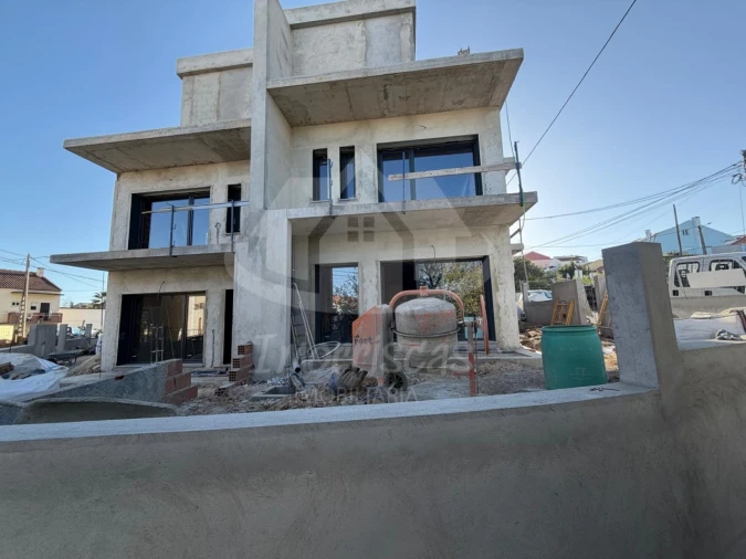Moradia T3 para Venda em Santa Iria de Azoia, São João da Talha e Bobadela Foto 10