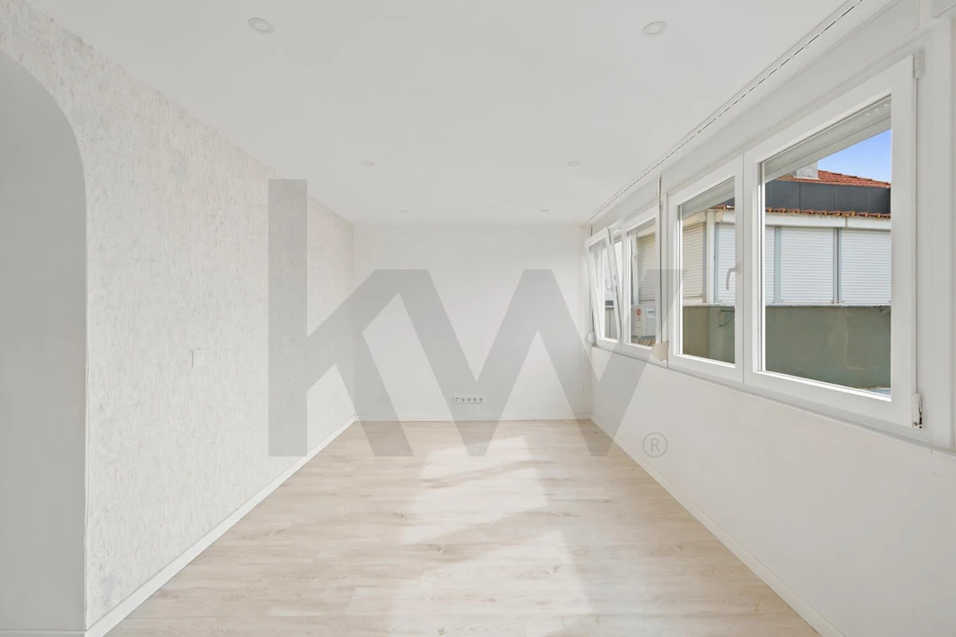 Apartamento T2 para Venda em Algés, Linda-A-Velha e Cruz Quebrada-Dafundo Foto 8