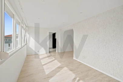 Apartamento T2 para Venda em Algés, Linda-A-Velha e Cruz Quebrada-Dafundo