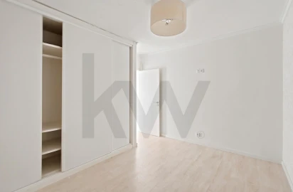 Apartamento T2 para Venda em Algés, Linda-A-Velha e Cruz Quebrada-Dafundo