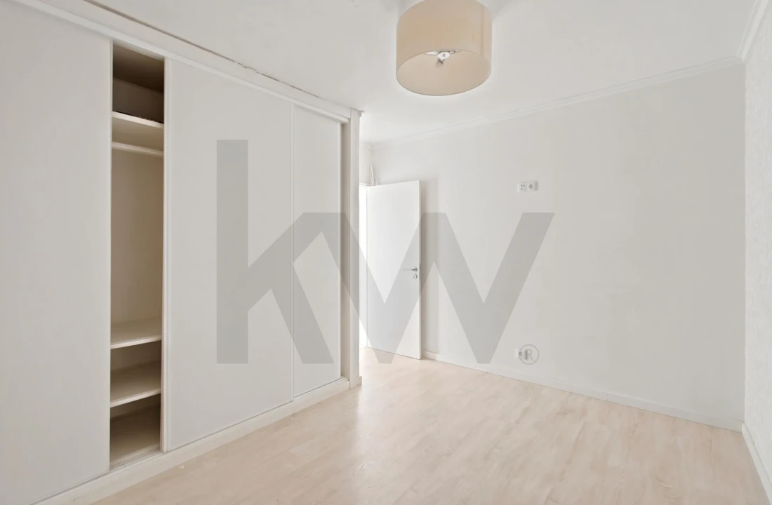 Apartamento T2 para Venda em Algés, Linda-A-Velha e Cruz Quebrada-Dafundo Foto 24
