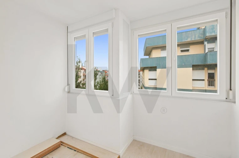 Apartamento T2 para Venda em Algés, Linda-A-Velha e Cruz Quebrada-Dafundo Foto 13